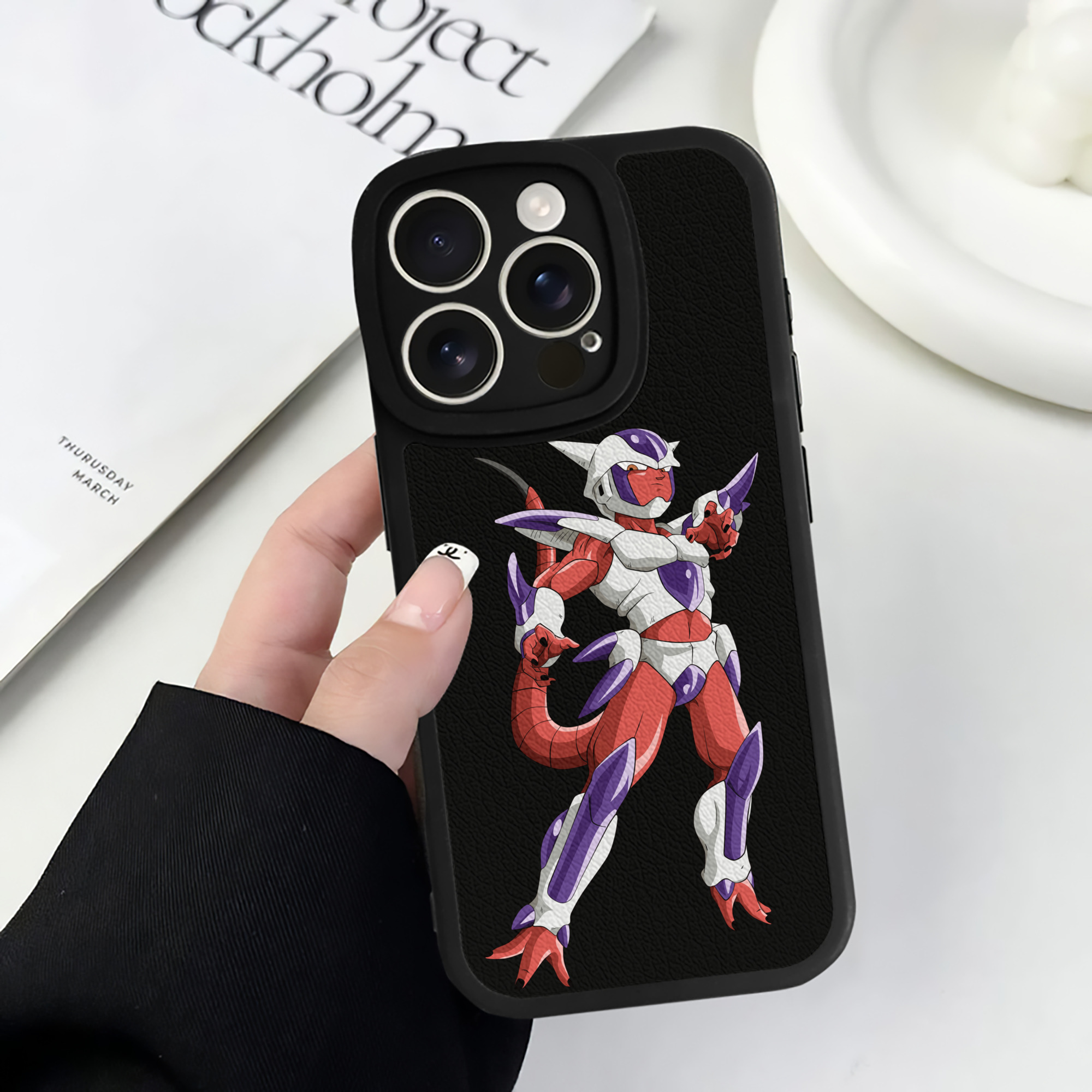 （画像用） ドラゴンボール フリーザ DRAGON BALL Frieza 【iPhone 16シリーズ対応】シリコンスマホケース（レザー調） 材質：シリコン